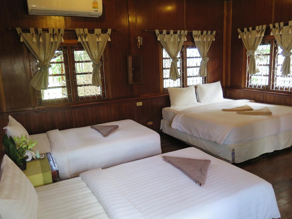 V-View Beach Resort Baan Tai Room photo