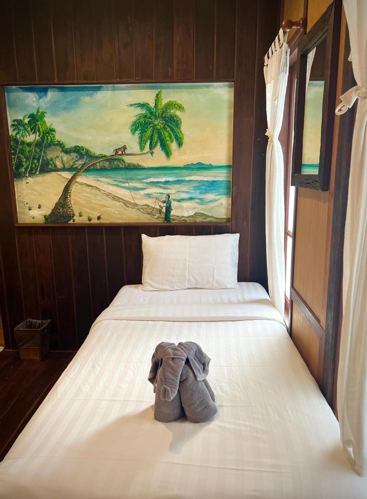 V-View Beach Resort Baan Tai Exterior photo