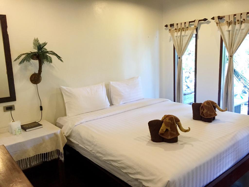 V-View Beach Resort Baan Tai Exterior photo
